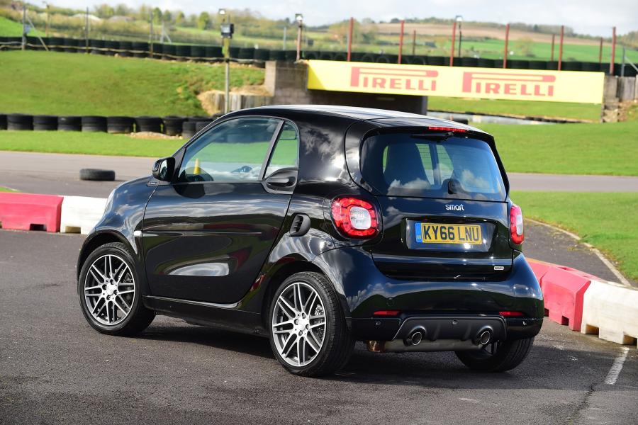  Smart ForTwo Xclusive Coupe by Brabus 2016 года  (UK) (фото 11 из 13)